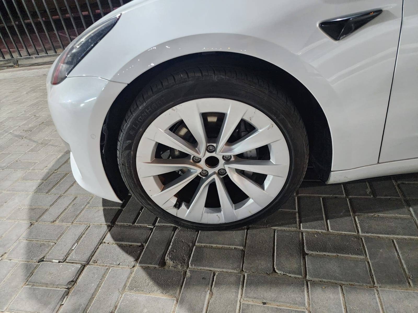 TESLA MODEL 3 2021 - Marhaba Auction Used Cars - Image 8