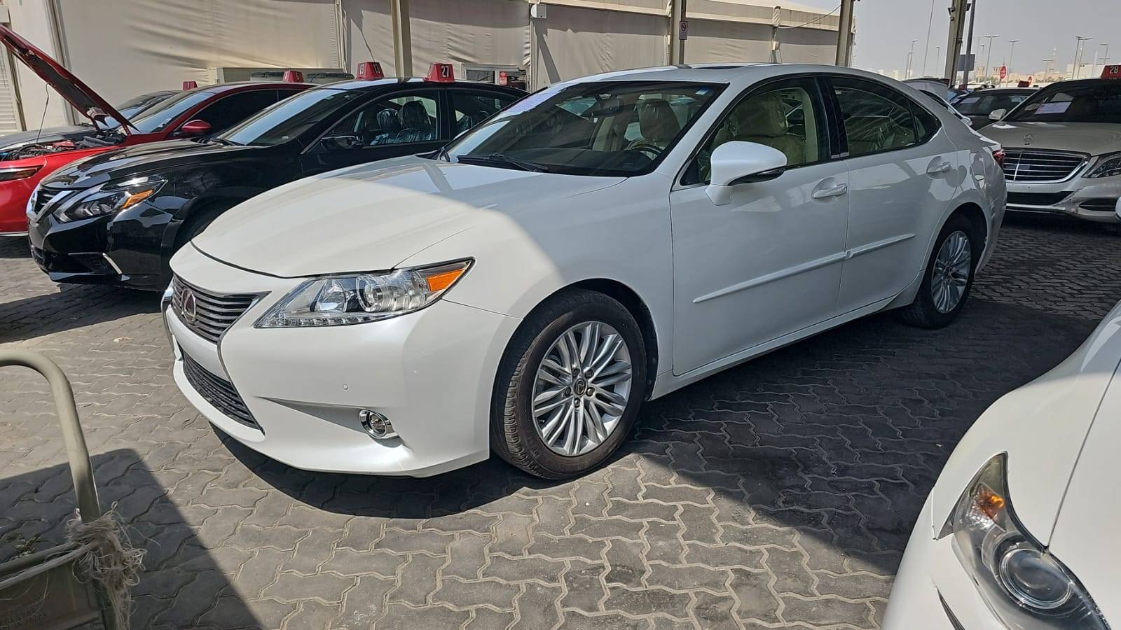 2013 LEXUS ES 350 — 124636 Miles — Lot 97012255 — Souq - Marhaba Auctions Used Cars - Image 5