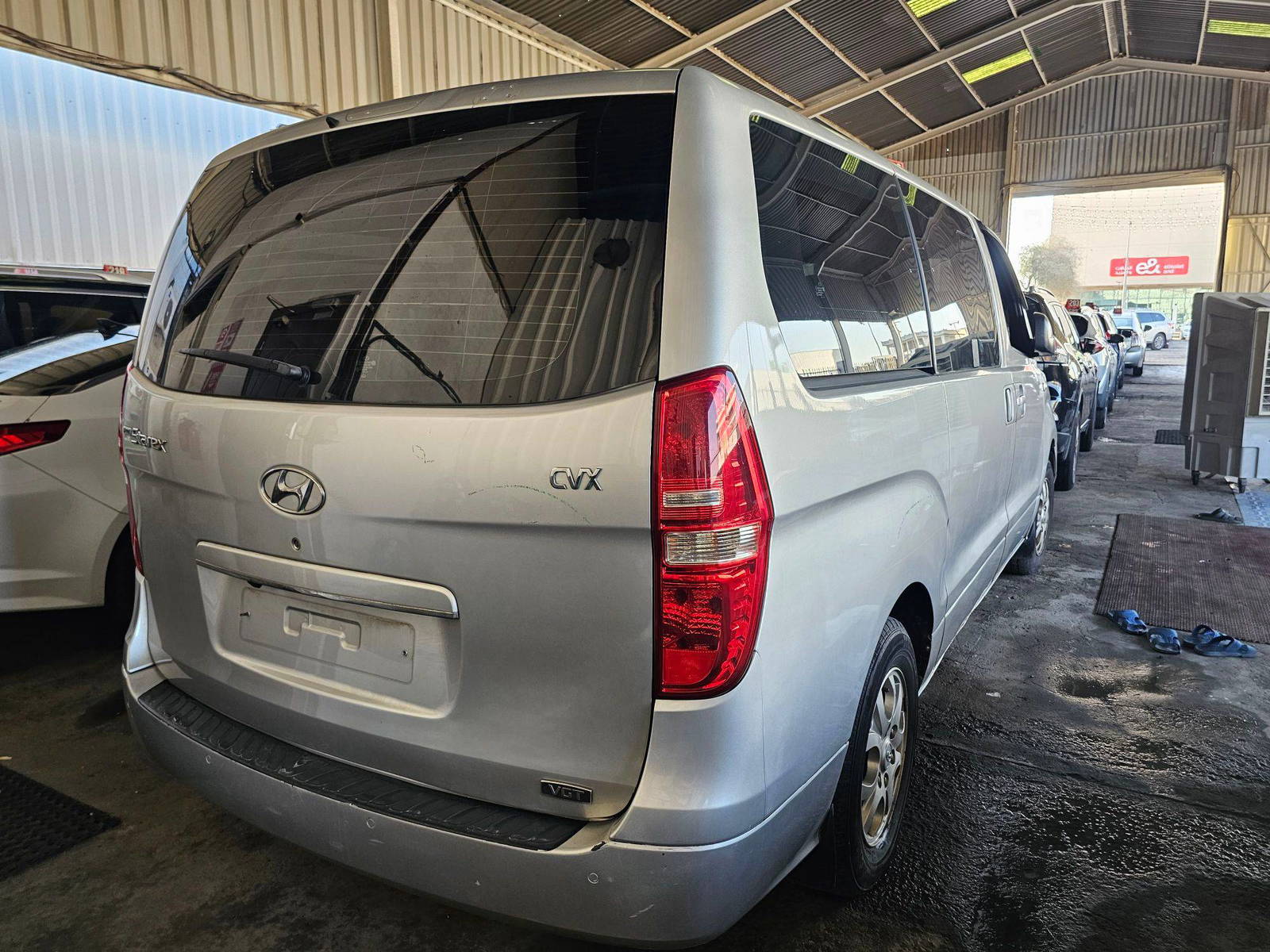 HYUNDAI GRAND STAREX 2010 - Marhaba Auction Used Cars - Image 4