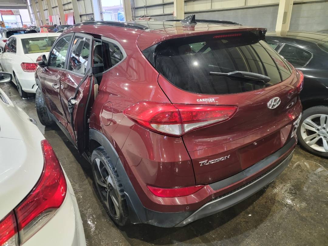 2016 HYUNDAI TUCSON — 142704 Miles — Lot U238307 — Main - Marhaba Auctions Used Cars - Image 4