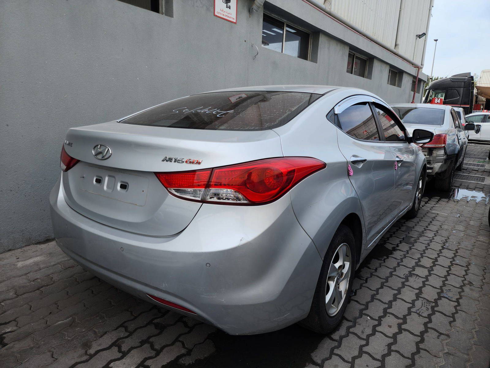 2011 HYUNDAI AVANTE — 186186 KM — Lot 029235 — Al Quoz - Marhaba Auctions Used Cars - Image 4
