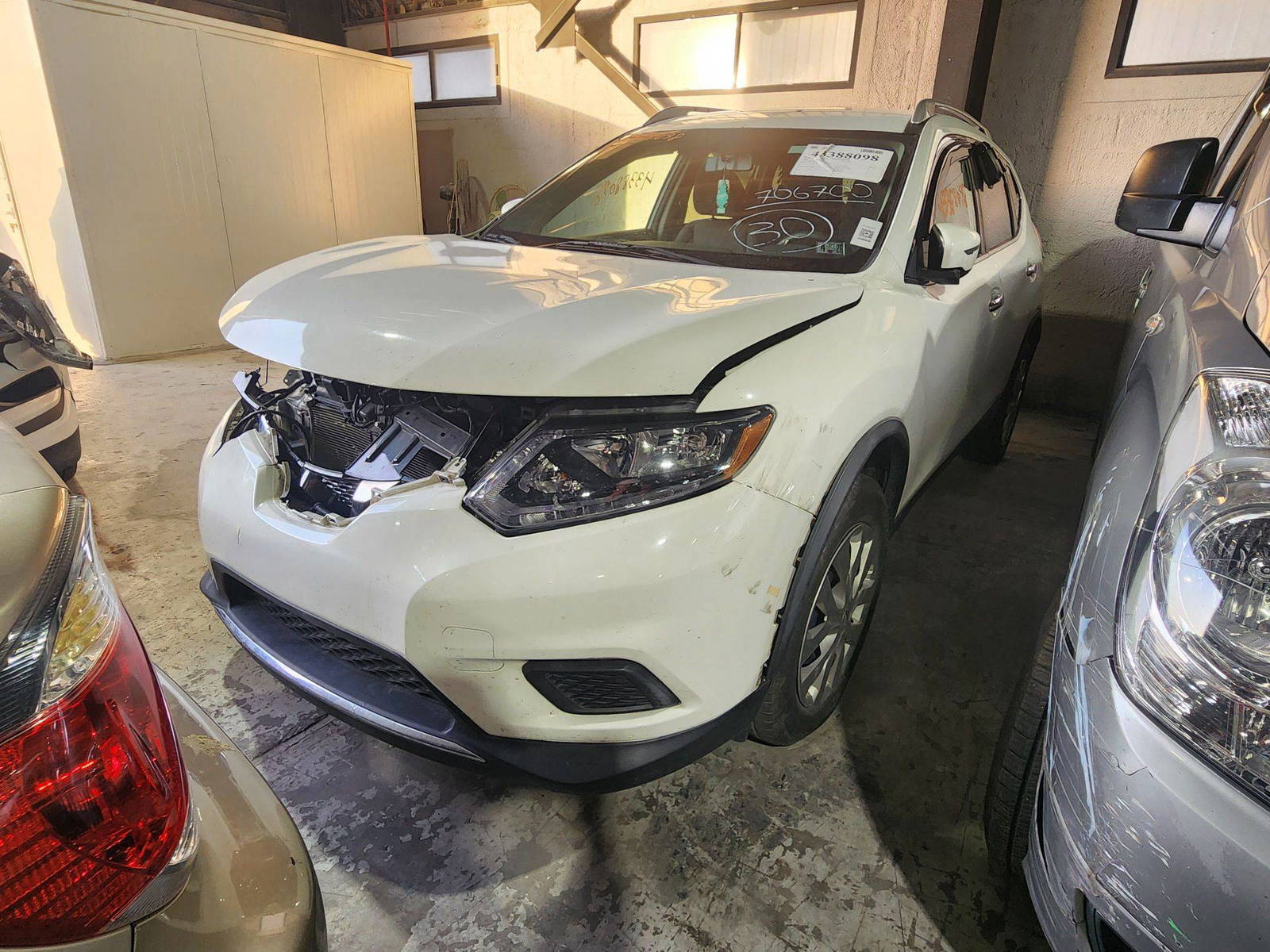 2016 NISSAN ROGUE — 152639 Miles — Lot V8GP706700 — Al Quoz - Marhaba Auctions Used Cars - Image 3