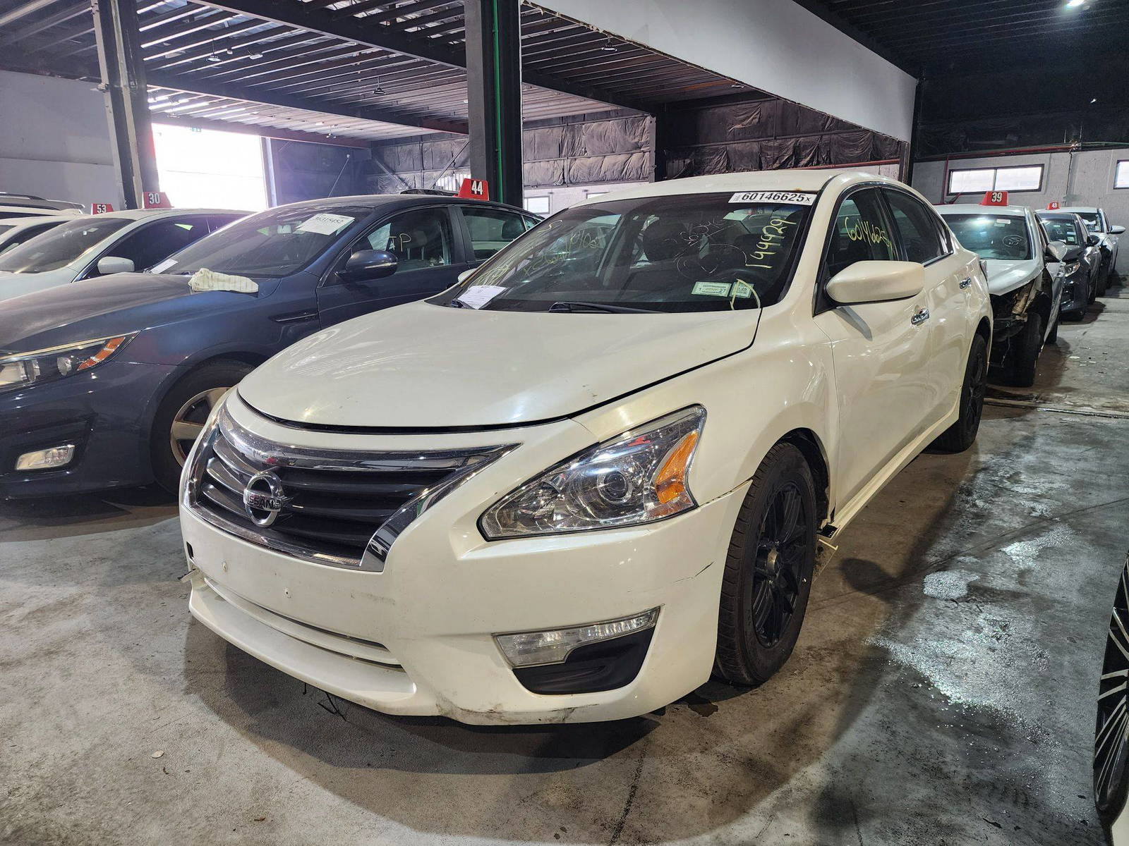 2014 NISSAN ALTIMA — 199929 Miles — Lot 260463 — Al Quoz - Marhaba Auctions Used Cars - Image 5