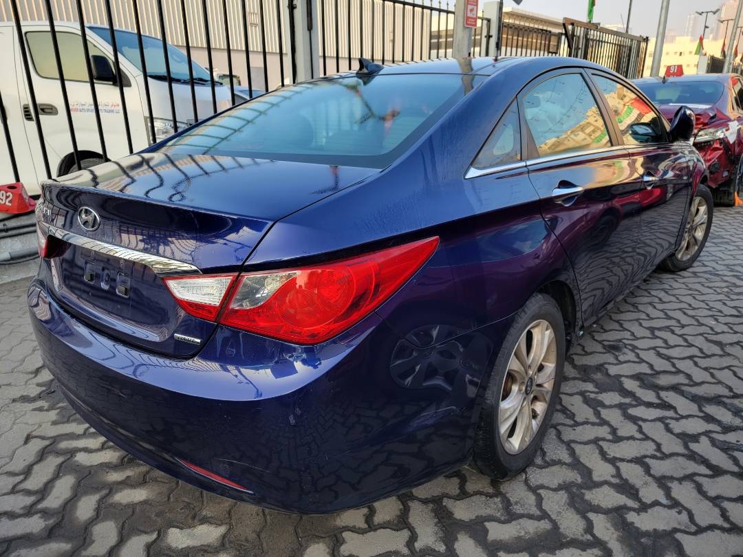 2012 HYUNDAI SONATA — 166945 Miles — Lot 68491563 - Marhaba Auctions Used Cars - Image 4