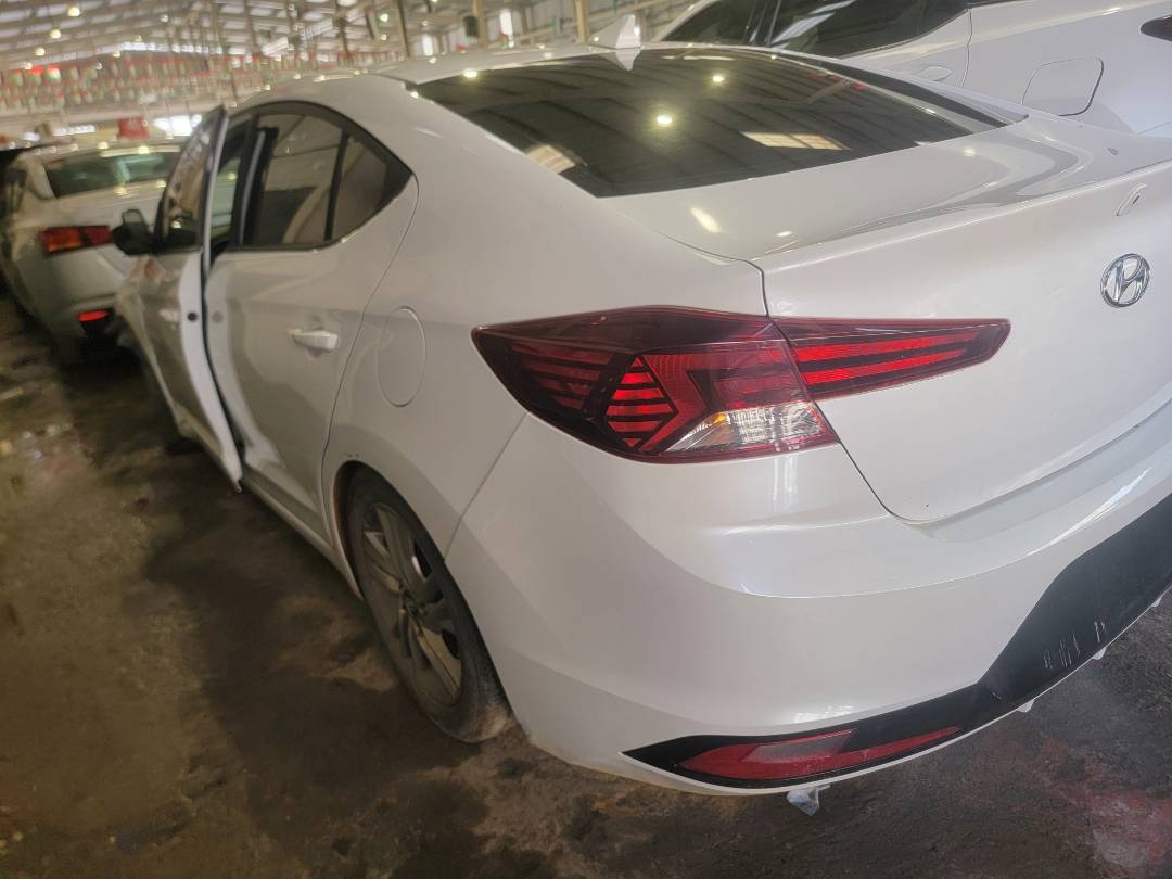 2019 HYUNDAI ELANTRA — 154079 Miles — Lot H420017 — Main - Marhaba Auctions Used Cars - Image 5