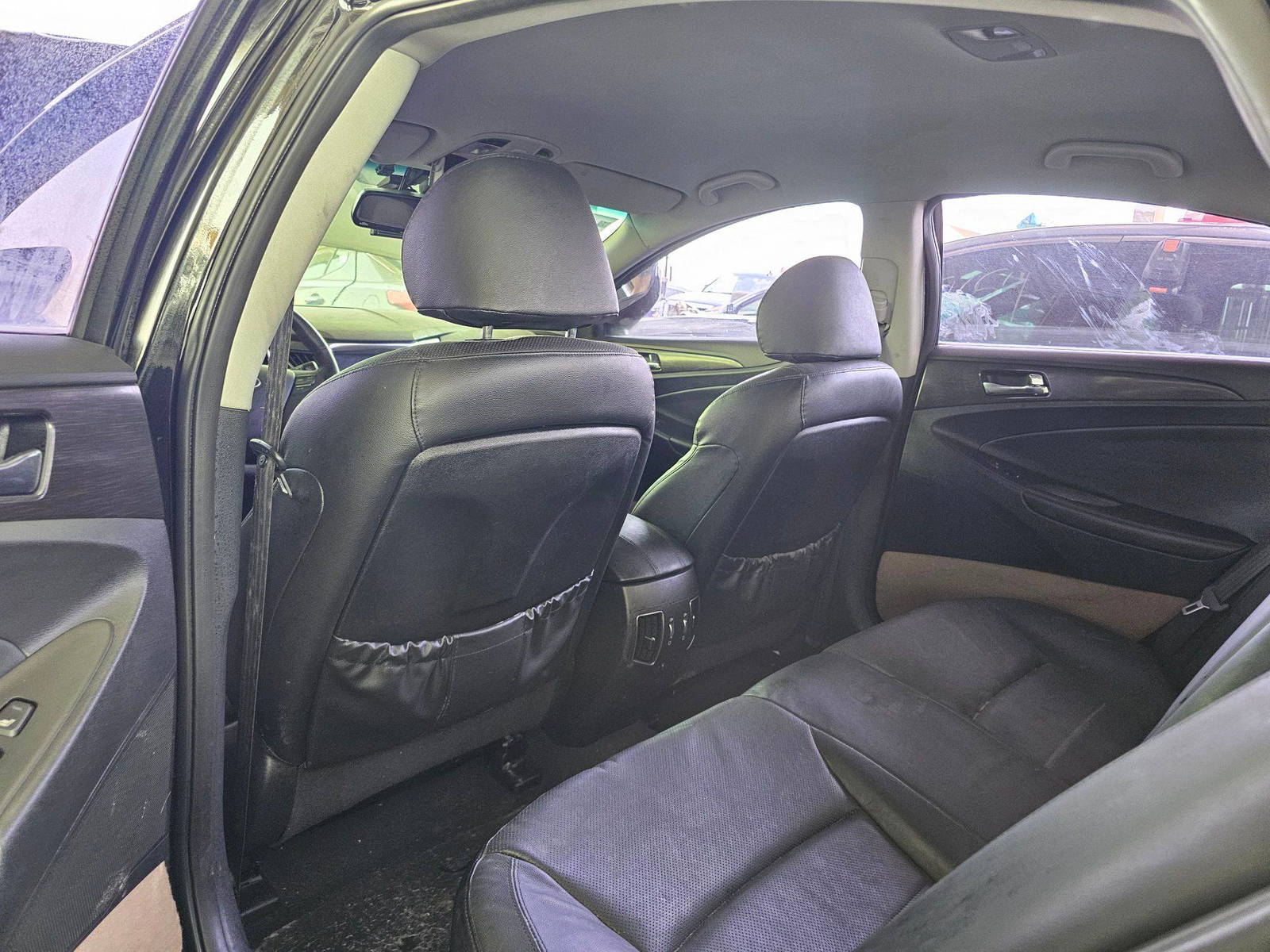 2012 HYUNDAI SONATA — 105555 KM — Lot 368572 — Souq - Marhaba Auctions Used Cars - Image 6