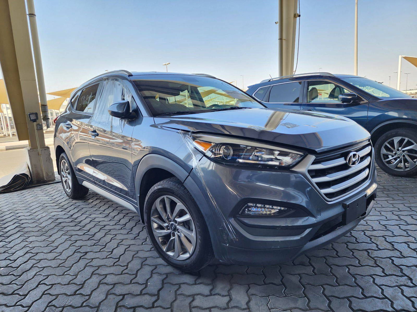 2017 HYUNDAI TUCSON — 147196 Miles — Lot 4XHU528420 — Main - Marhaba Auctions Used Cars - Image 4