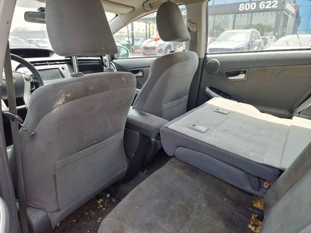 2010 TOYOTA PRIUS — 180292 Miles — Lot 215478 — Ind. 12 - Marhaba Auctions Used Cars - Image 6