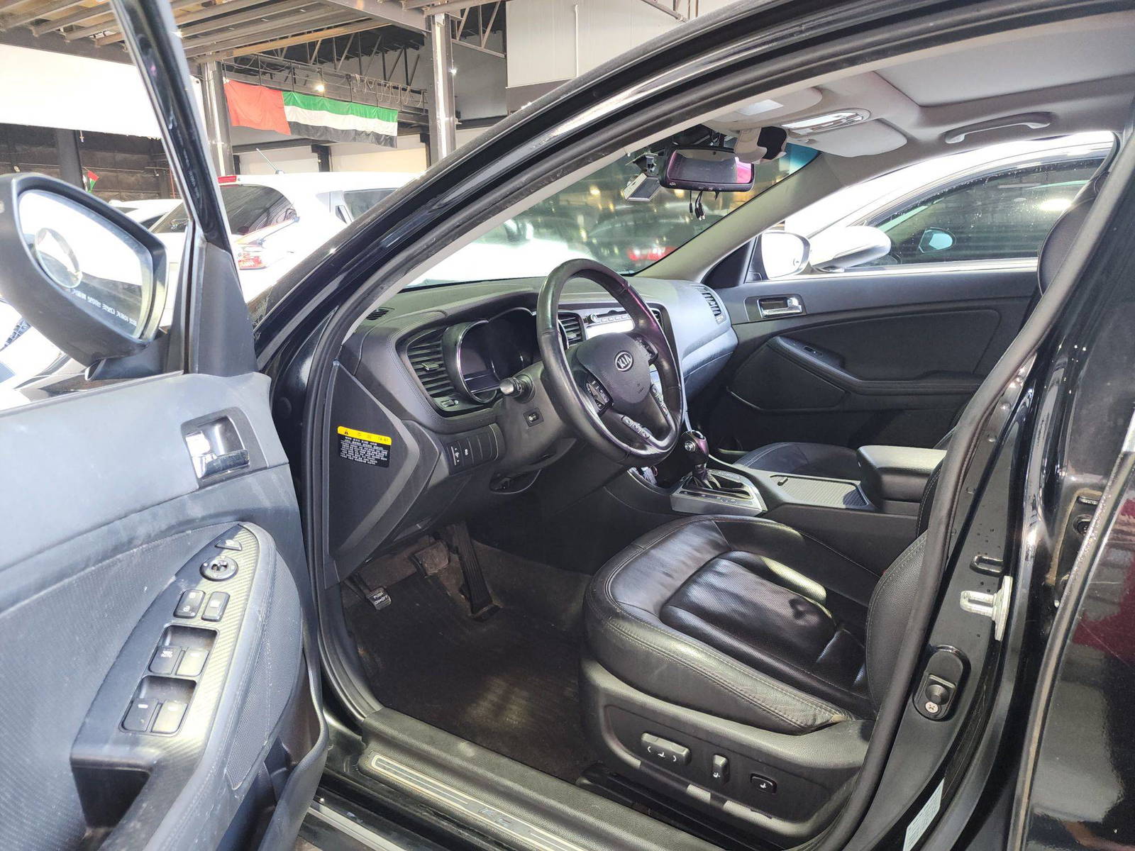 2013 KIA K5 — 201666 KM — Lot 019925 — Al Quoz - Marhaba Auctions Used Cars - Image 9