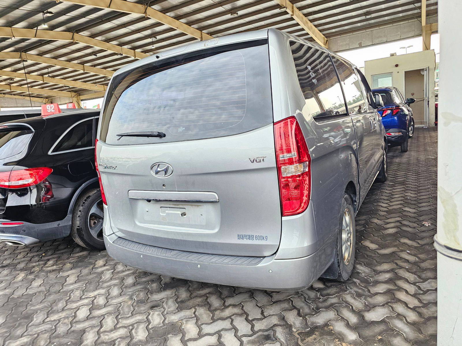 2016 HYUNDAI GRAND STAREX — 270335 KM — Lot 746203 — Souq - Marhaba Auctions Used Cars - Image 4