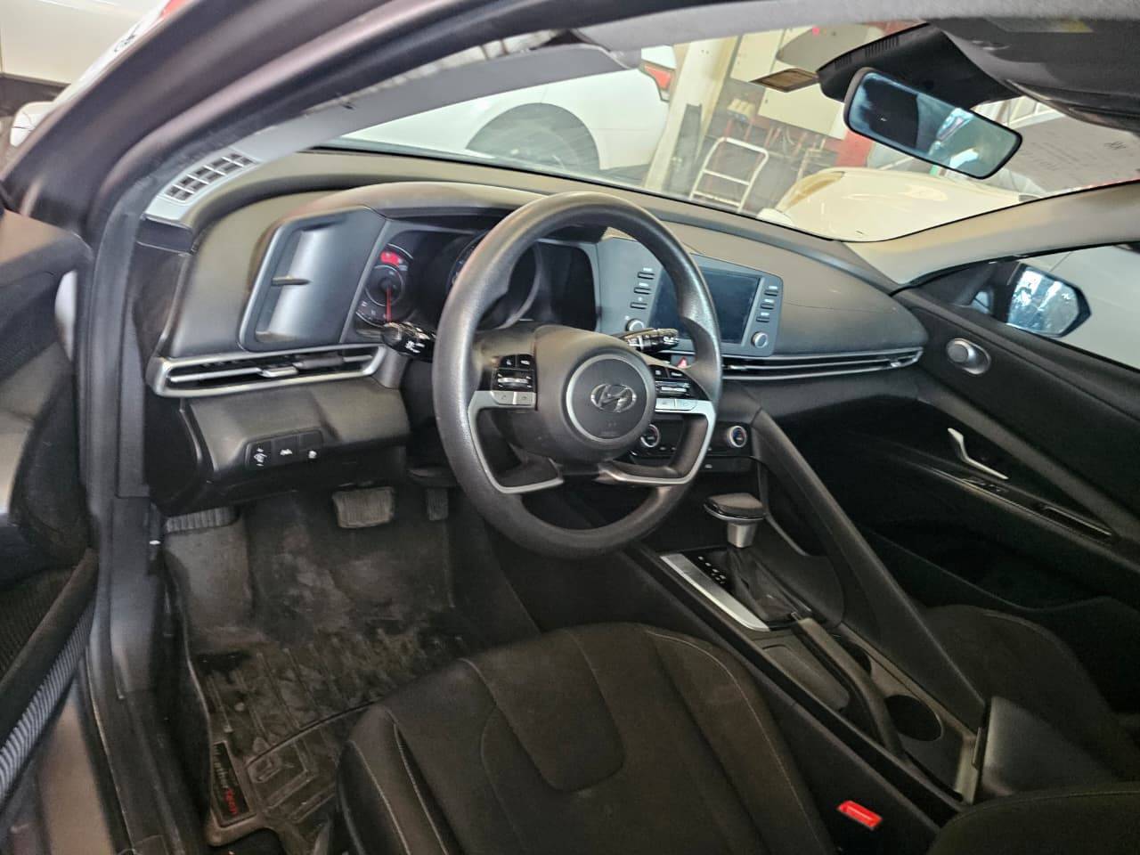 2023 HYUNDAI ELANTRA — 76419 KM — Lot PU447104 — Main - Marhaba Auctions Used Cars - Image 8