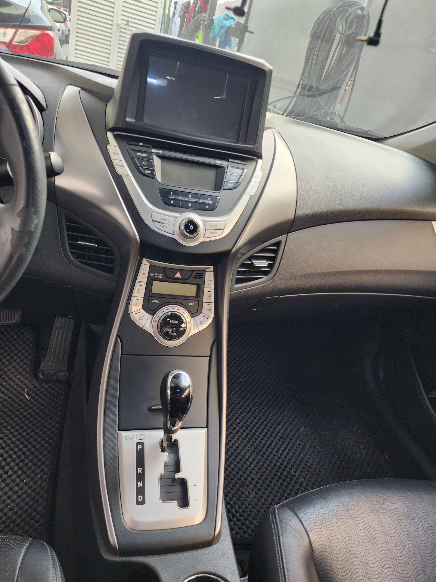 2011 HYUNDAI AVANTE — 90691 KM — Lot 141074 — Al Quoz - Marhaba Auctions Used Cars - Image 11