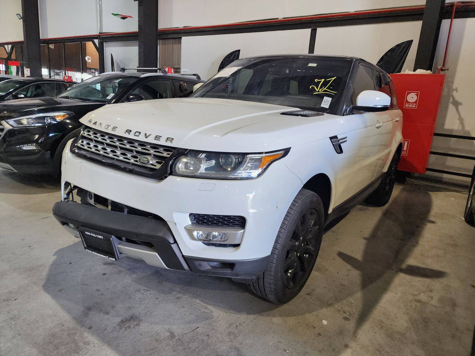 2016 LAND ROVER RANGE ROVER SPORT — 72705 Miles — Lot 214587 — Al Quoz - Marhaba Auctions Used Cars - Image 3