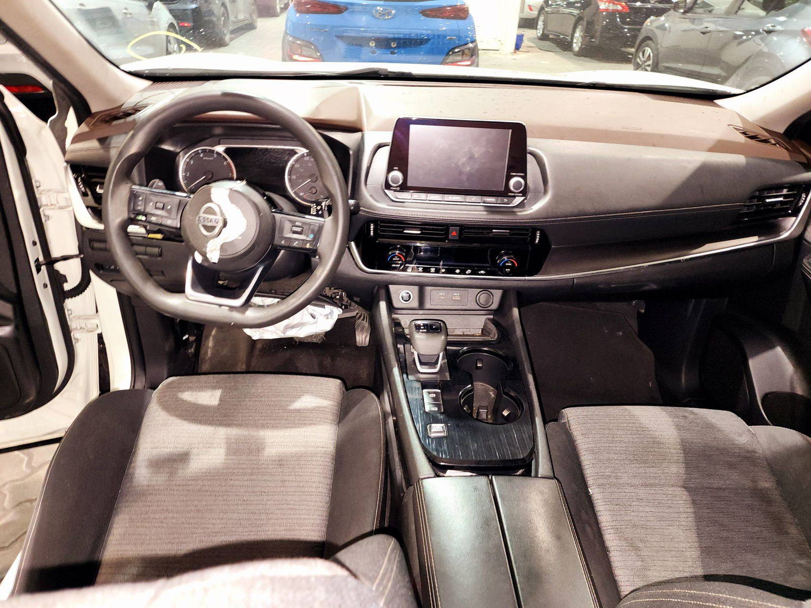 2021 NISSAN ROGUE — 103502 Miles — Lot W015677 — Souq - Marhaba Auctions Used Cars - Image 7