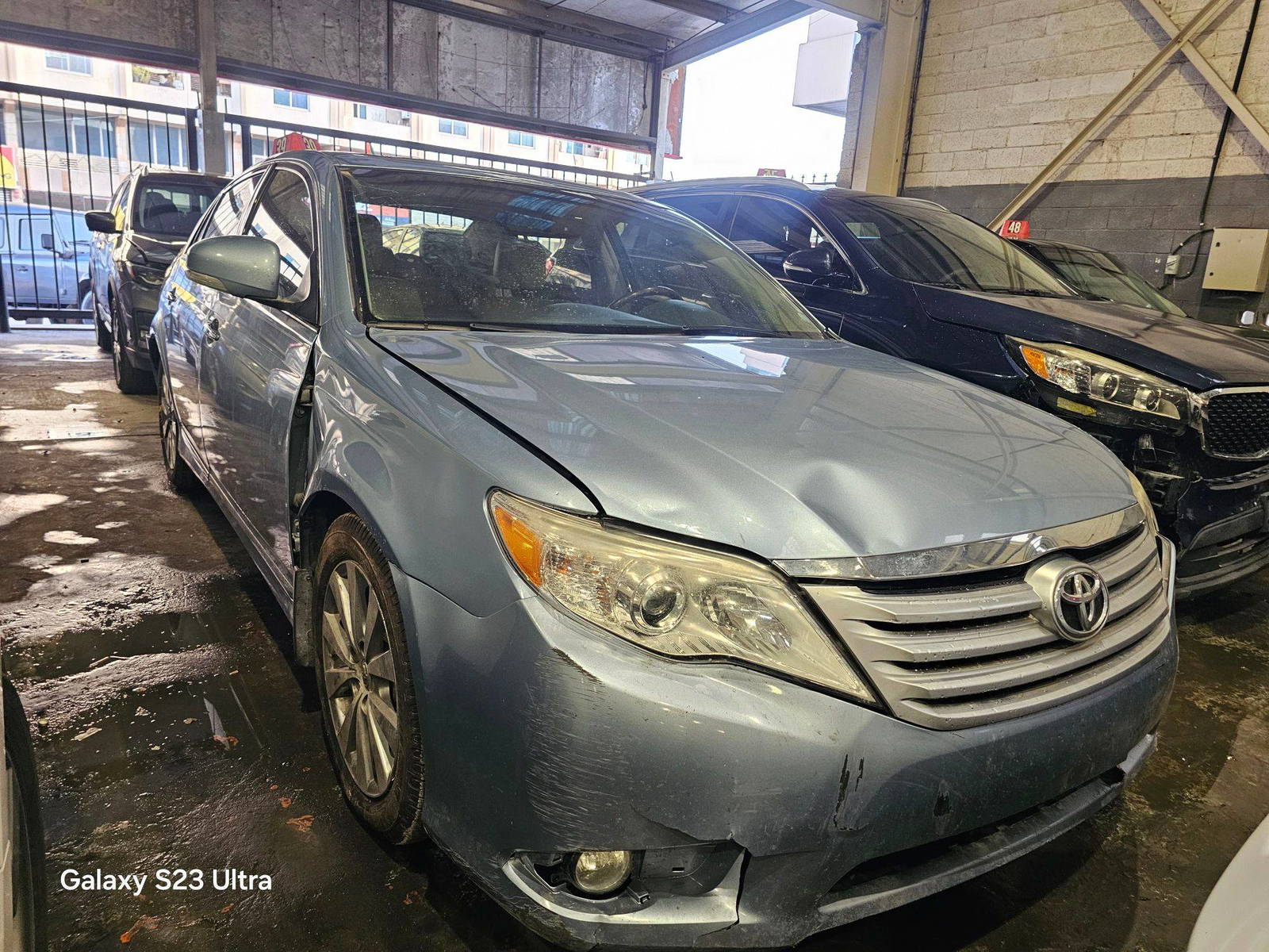 2011 TOYOTA AVALON — 131386 Miles — Lot U406222 — Main - Marhaba Auctions Used Cars - Image 4