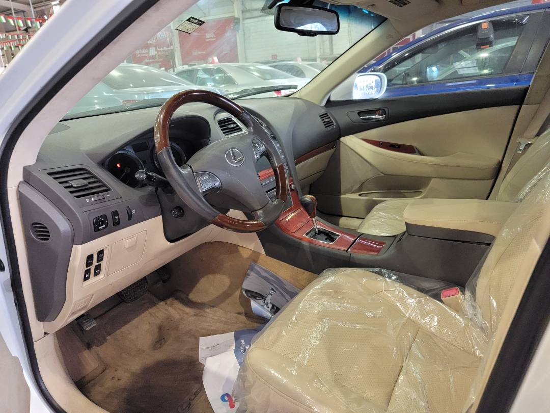 2011 LEXUS ES 350 — 202987 Miles — Lot 2426898 — Main - Marhaba Auctions Used Cars - Image 6