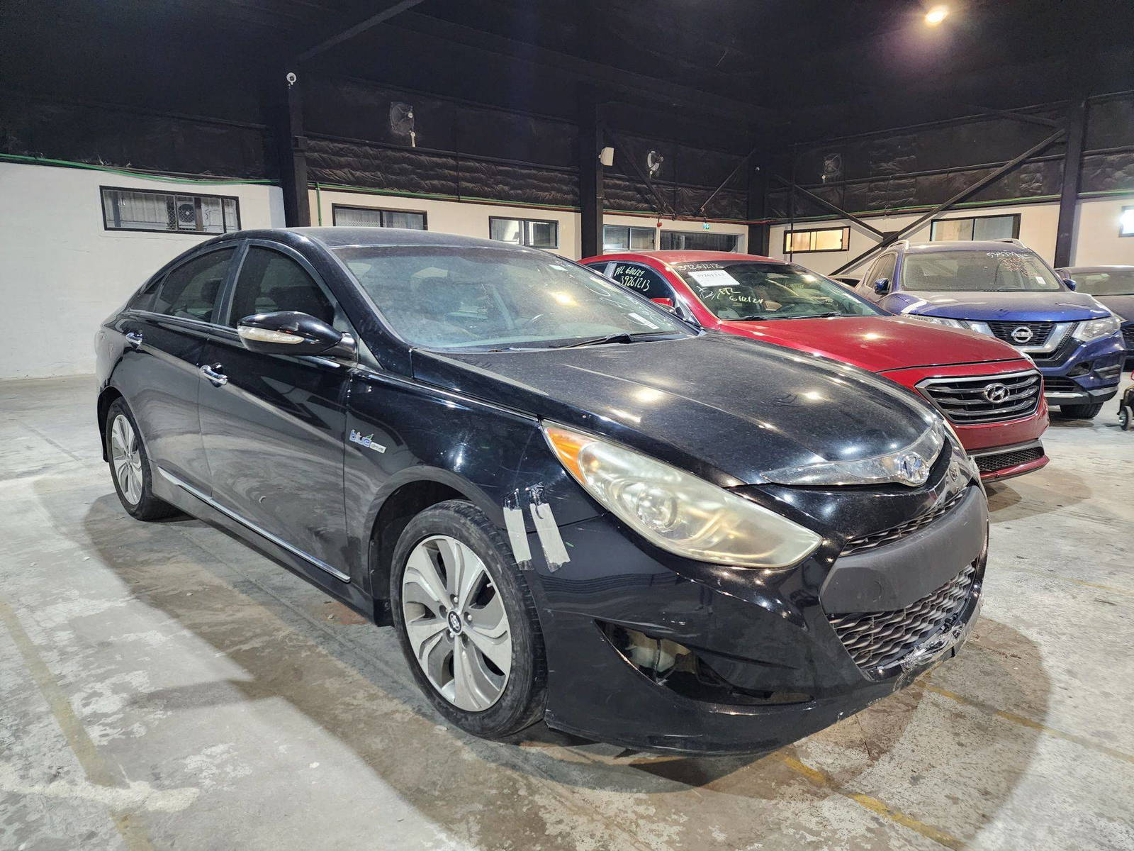 2013 HYUNDAI SONATA — 211129 Miles — Lot 16495 — Al Quoz - Marhaba Auctions Used Cars - Image 4