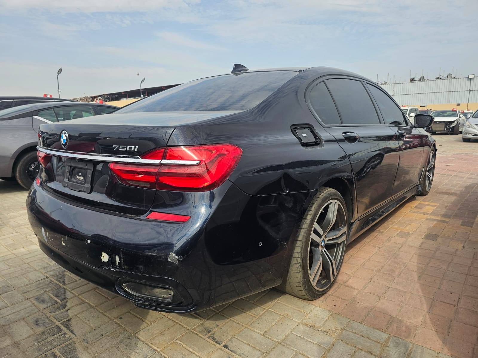 2019 BMW 750 I — 105864 Miles — Lot 24657 — Al Sajaa - Marhaba Auctions Used Cars - Image 9