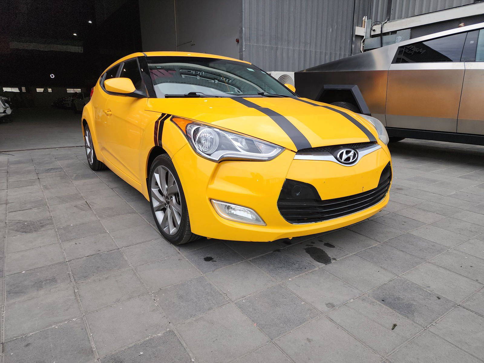 2017 HYUNDAI VELOSTER — 156850 Miles — Lot 308324 — Al Quoz - Marhaba Auctions Used Cars - Image 3