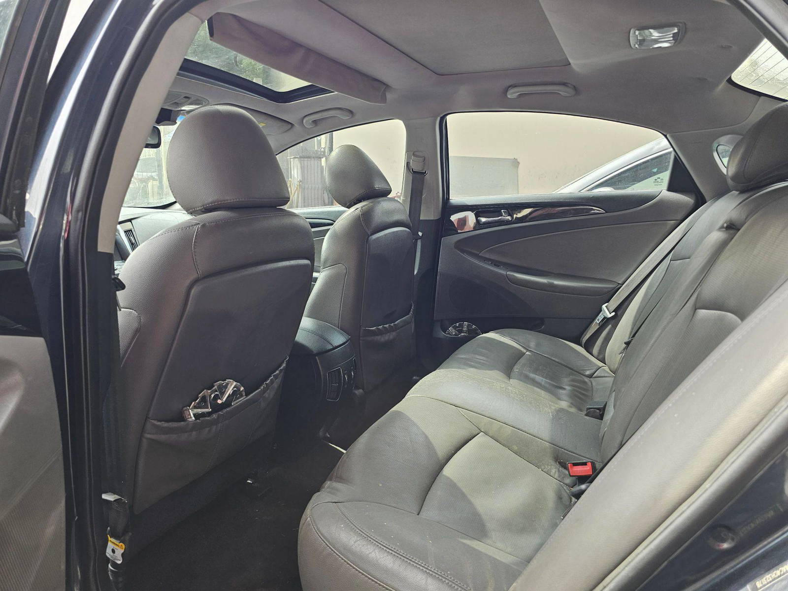 2012 HYUNDAI SONATA — 168949 Miles — Lot AC4CH323178 — Souq - Marhaba Auctions Used Cars - Image 6