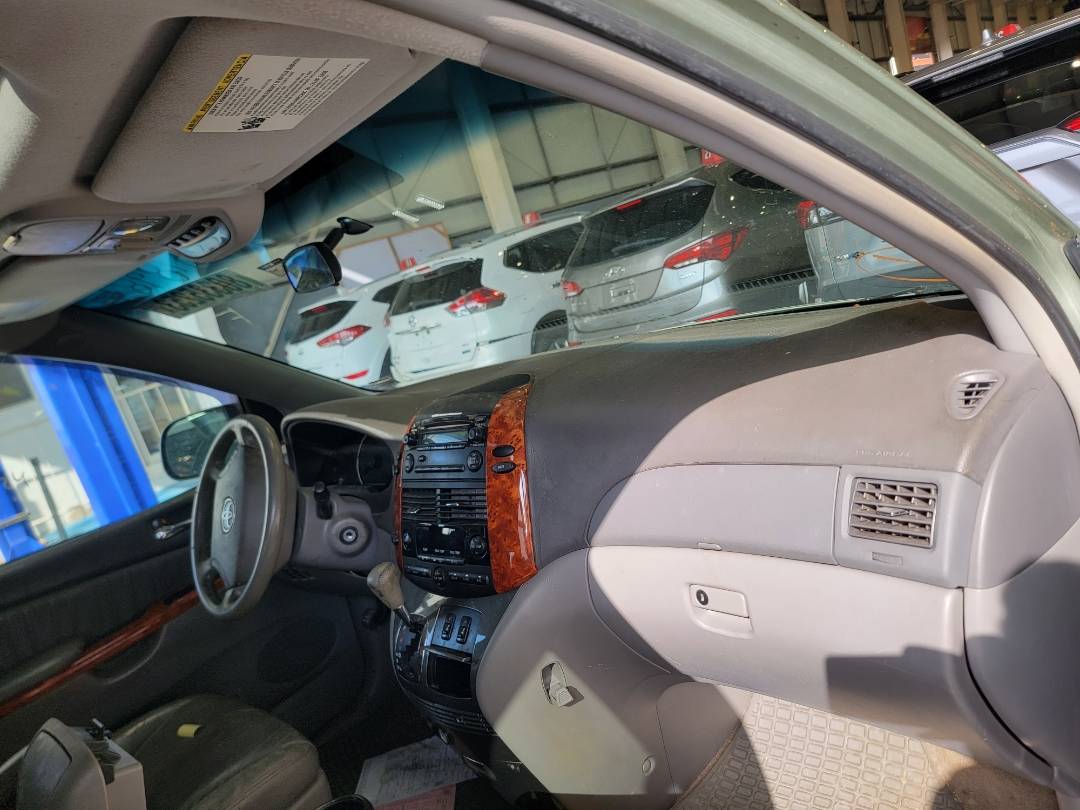 2010 TOYOTA SIENNA — 170910 Miles — Lot 80335253 - Marhaba Auctions Used Cars - Image 5