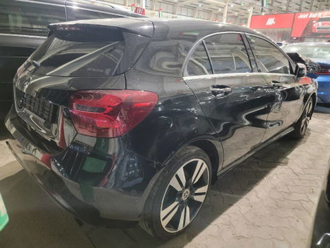 MERCEDES BENZ A200
