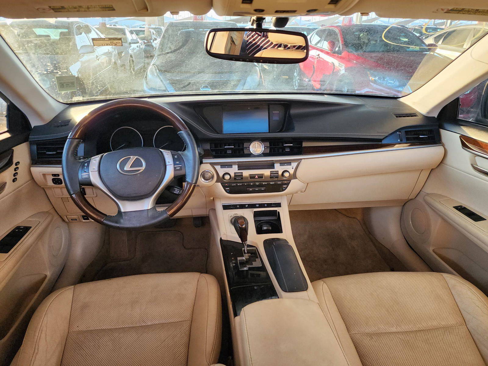 2013 LEXUS ES 350 — 118158 Miles — Lot 9291 — Souq - Marhaba Auctions Used Cars - Image 7
