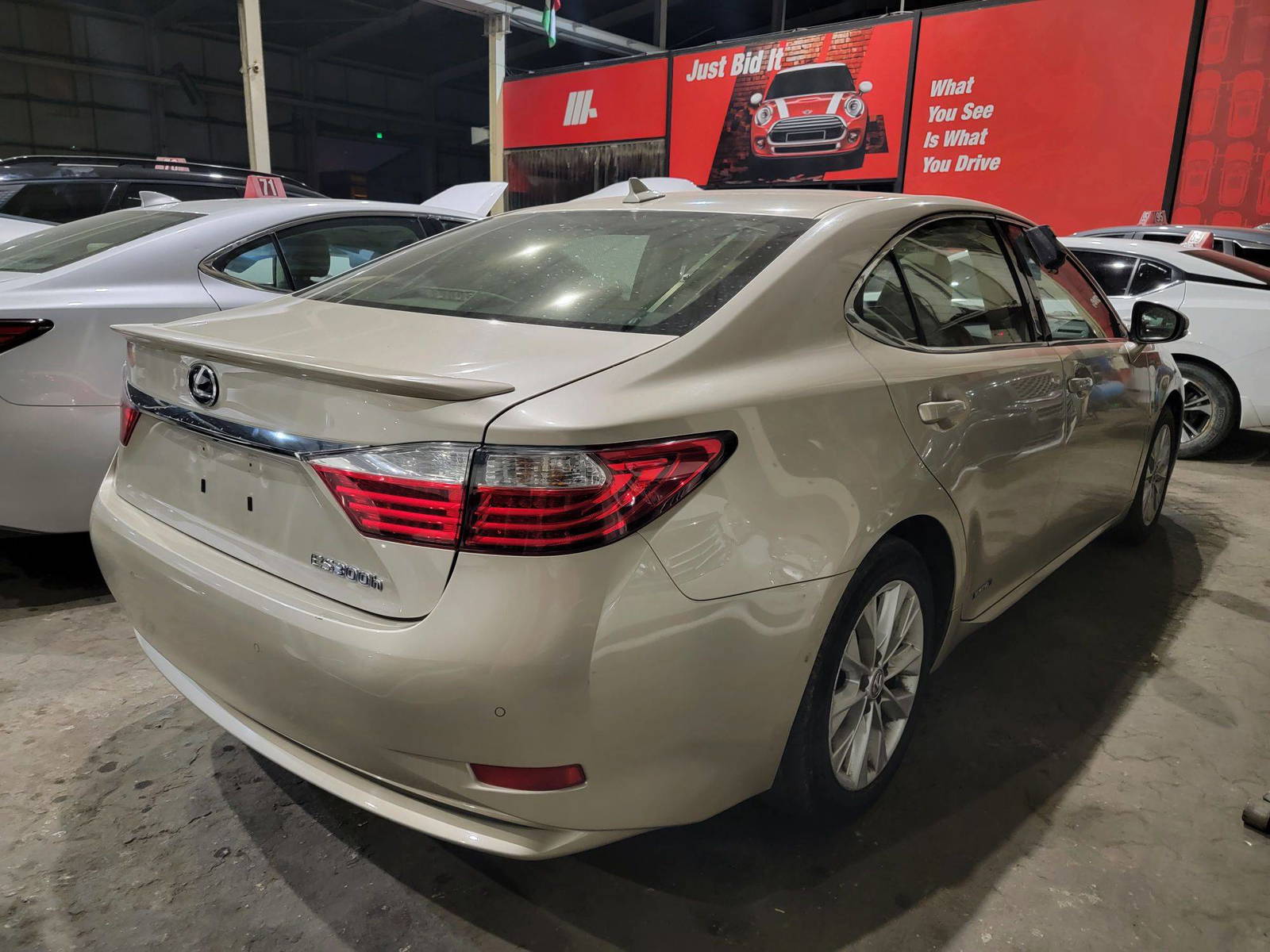 LEXUS ES 300H 2013 - Marhaba Auction Used Cars - Image 3