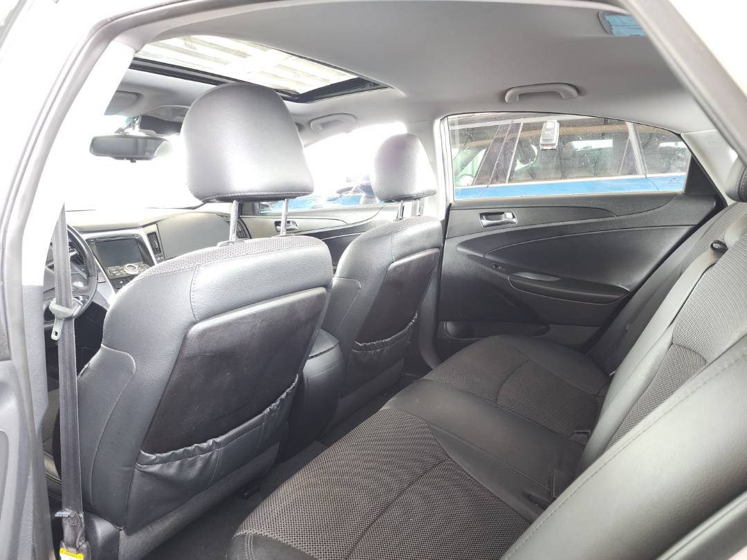 2012 HYUNDAI SONATA — 198790 Miles — Lot 47692054 — Souq - Marhaba Auctions Used Cars - Image 9