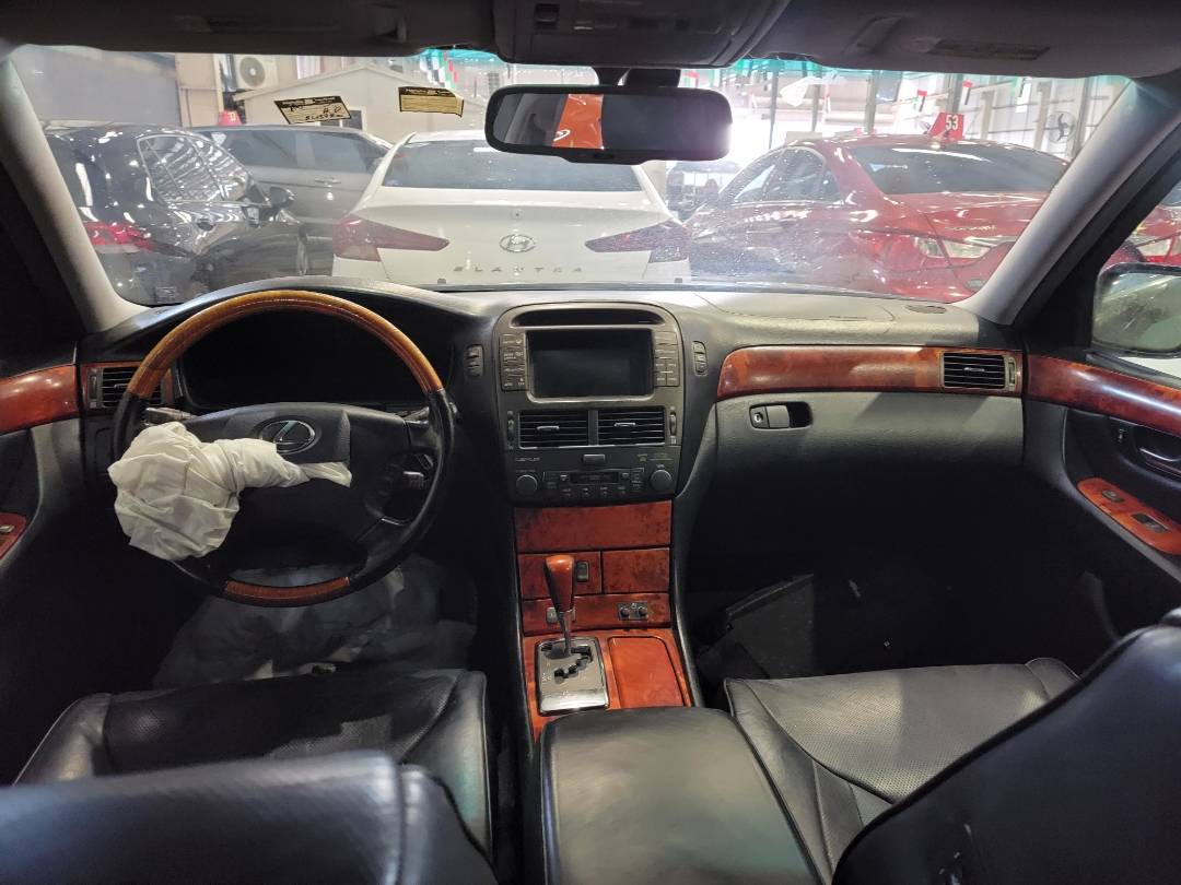 2005 LEXUS LS 430 — 243719 Miles — Lot 355015530 — Main - Marhaba Auctions Used Cars - Image 8