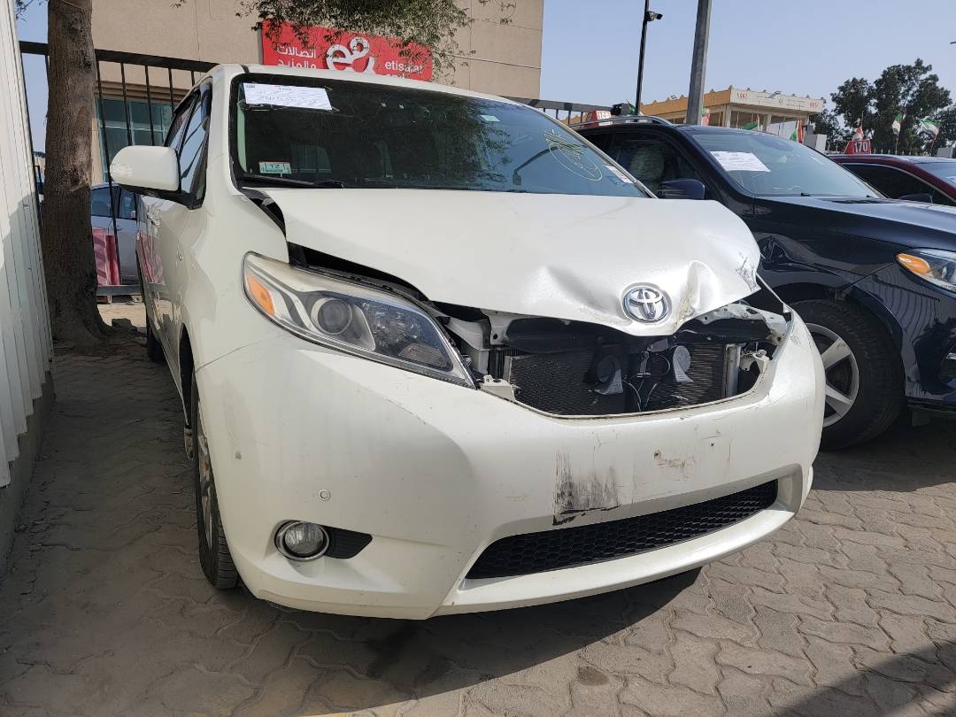 2017 TOYOTA SIENNA — 143566 Miles — Lot 3HS169953 — Main - Marhaba Auctions Used Cars - Image 4