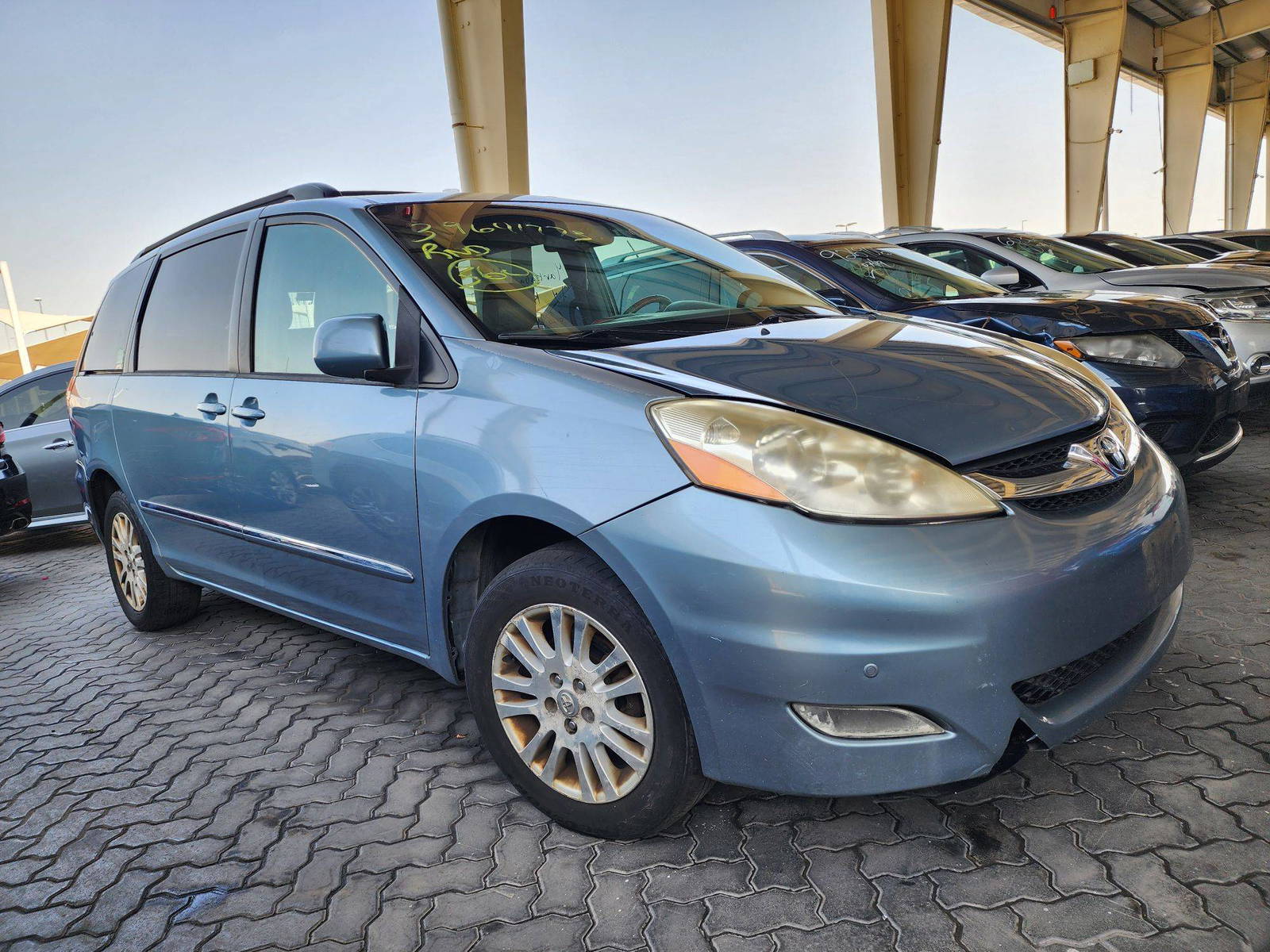 2009 TOYOTA SIENNA — 146148 Miles — Lot 39641773 — Souq - Marhaba Auctions Used Cars - Image 4