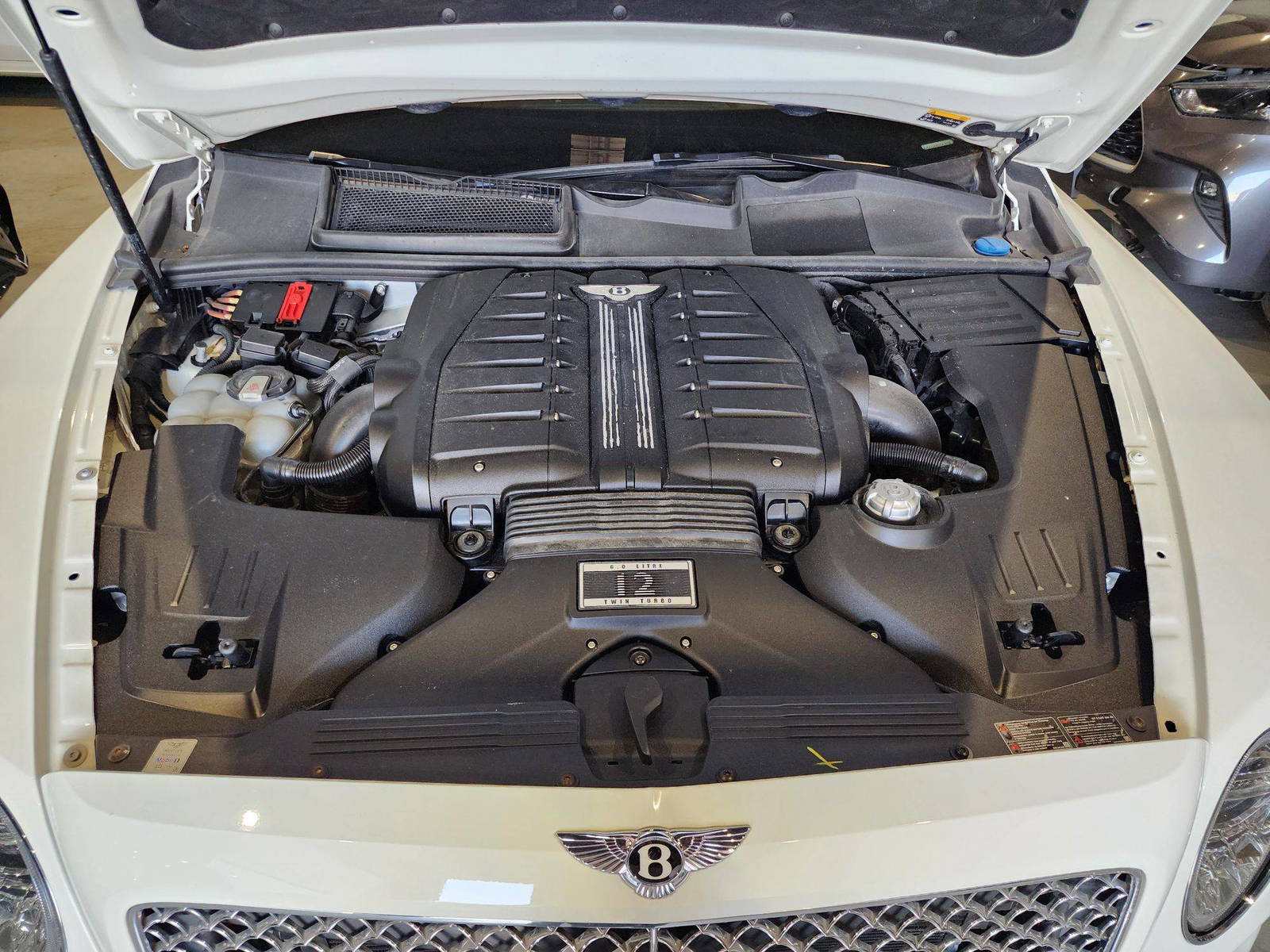 2018 BENTLEY BENTAYGA — 33495 Miles — Lot 38549220 — Main - Marhaba Auctions Used Cars - Image 18