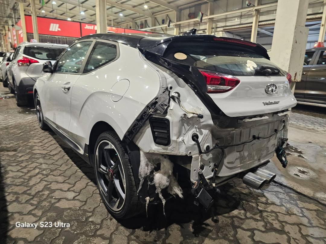 2019 HYUNDAI VELOSTER — 92726 Miles — Lot 015856 — Souq - Marhaba Auctions Used Cars - Image 5