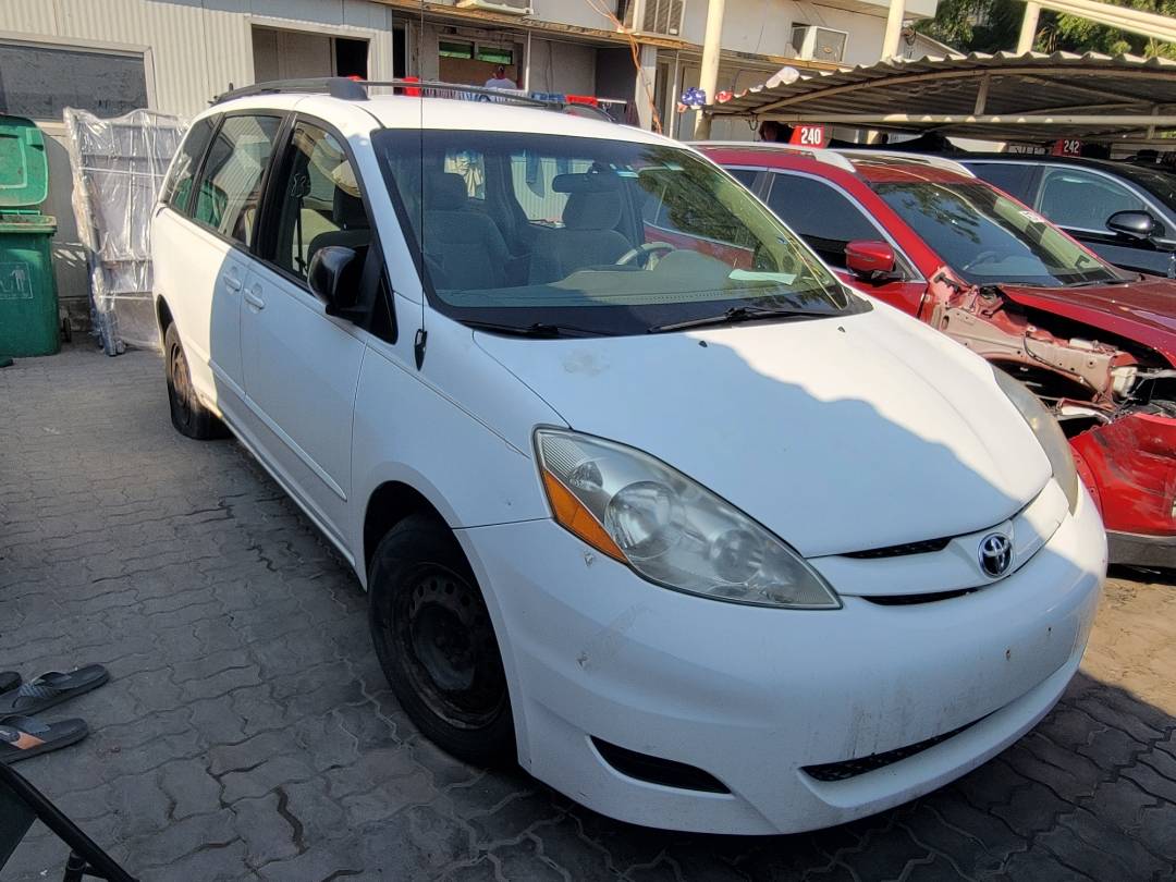 2007 TOYOTA SIENNA — 177101 Miles — Lot 35783532 - Marhaba Auctions Used Cars - Image 5