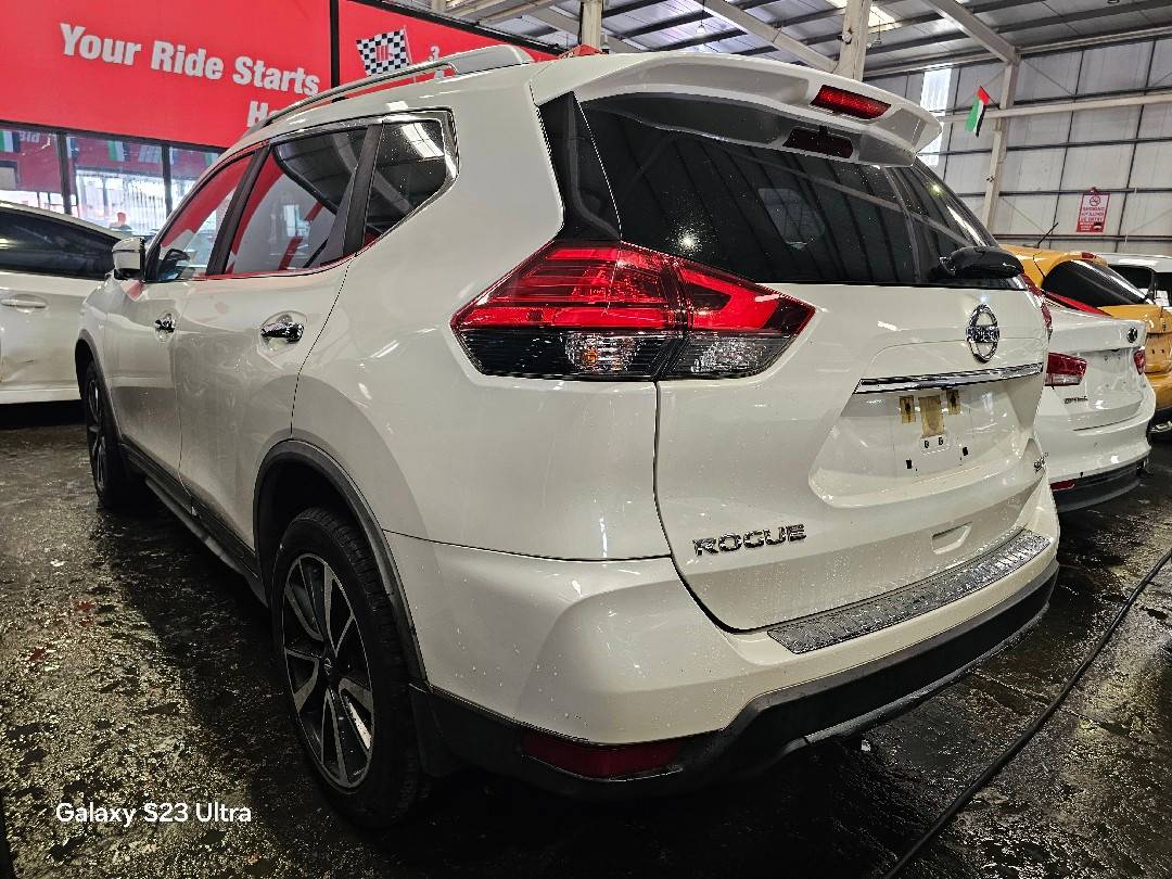 NISSAN ROGUE