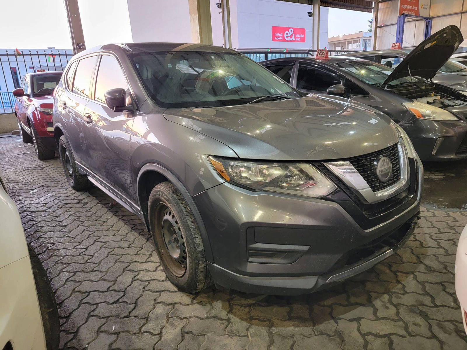 2018 NISSAN ROGUE — 196537 Miles — Lot 3513502 — Main - Marhaba Auctions Used Cars - Image 4