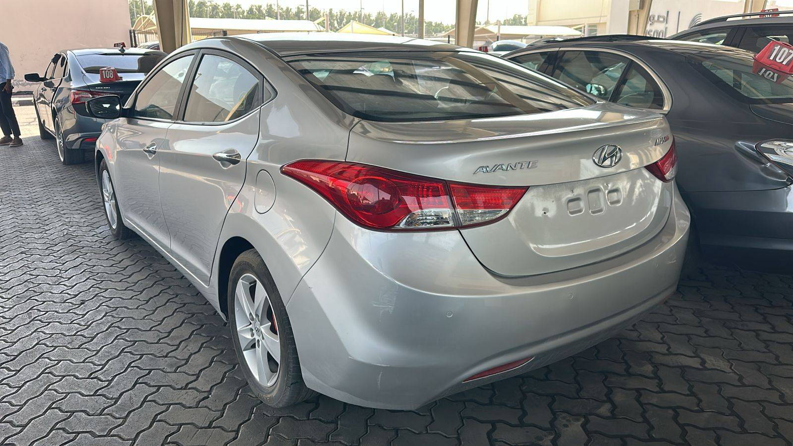 HYUNDAI AVANTE 2011 - Marhaba Auction Used Cars - Image 9
