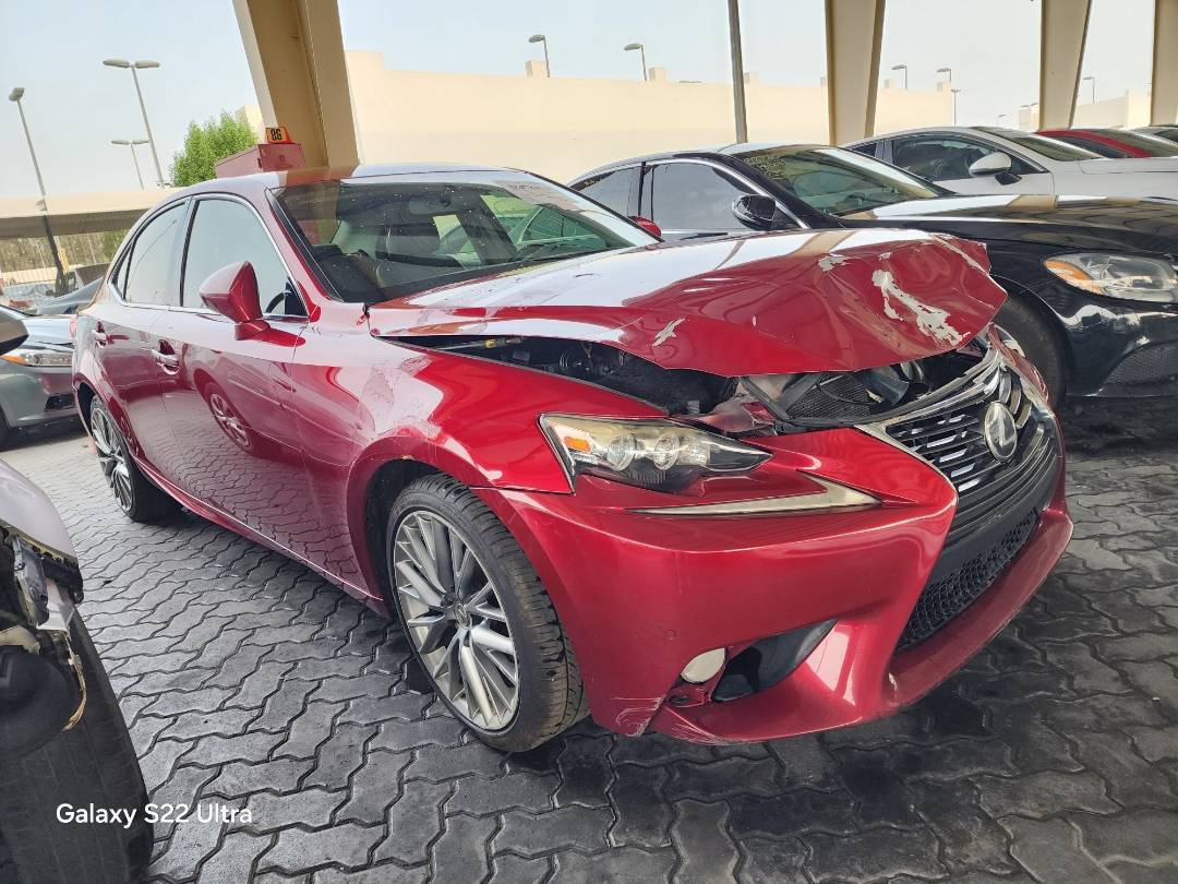 2014 LEXUS IS 250 — 150491 Miles — Lot 8765 — Souq - Marhaba Auctions Used Cars - Image 4