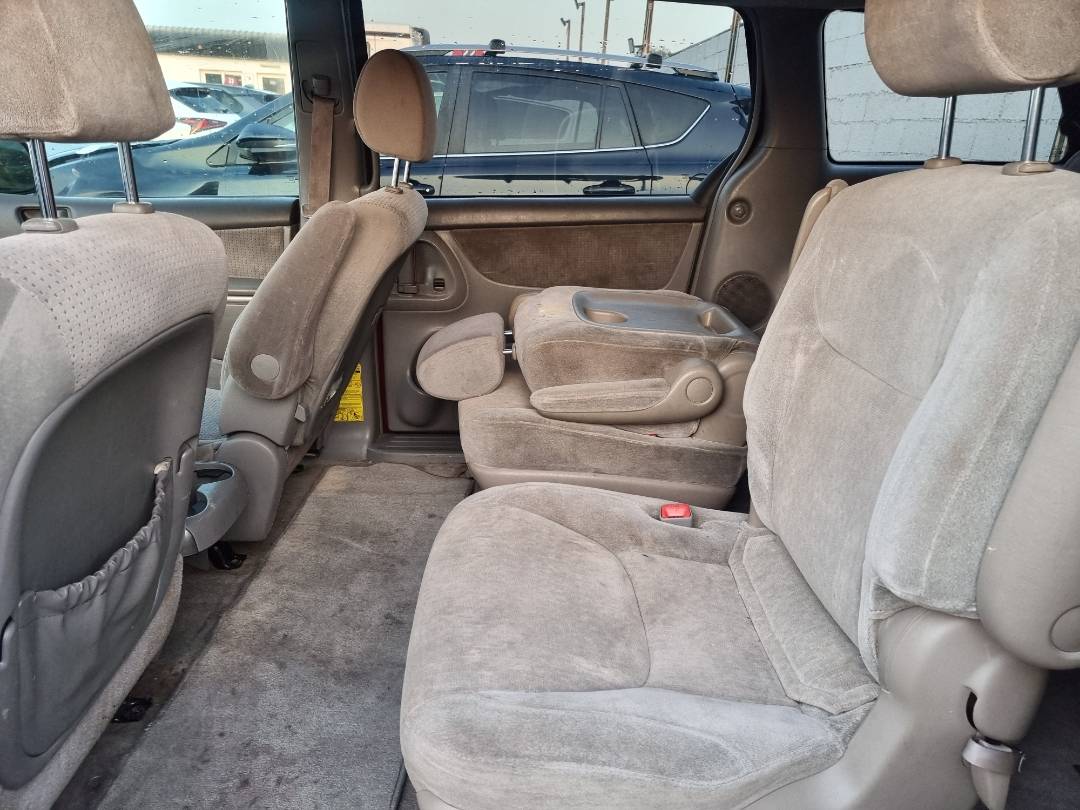 2008 TOYOTA SIENNA — 231729 Miles — Lot 125487 — Souq - Marhaba Auctions Used Cars - Image 7