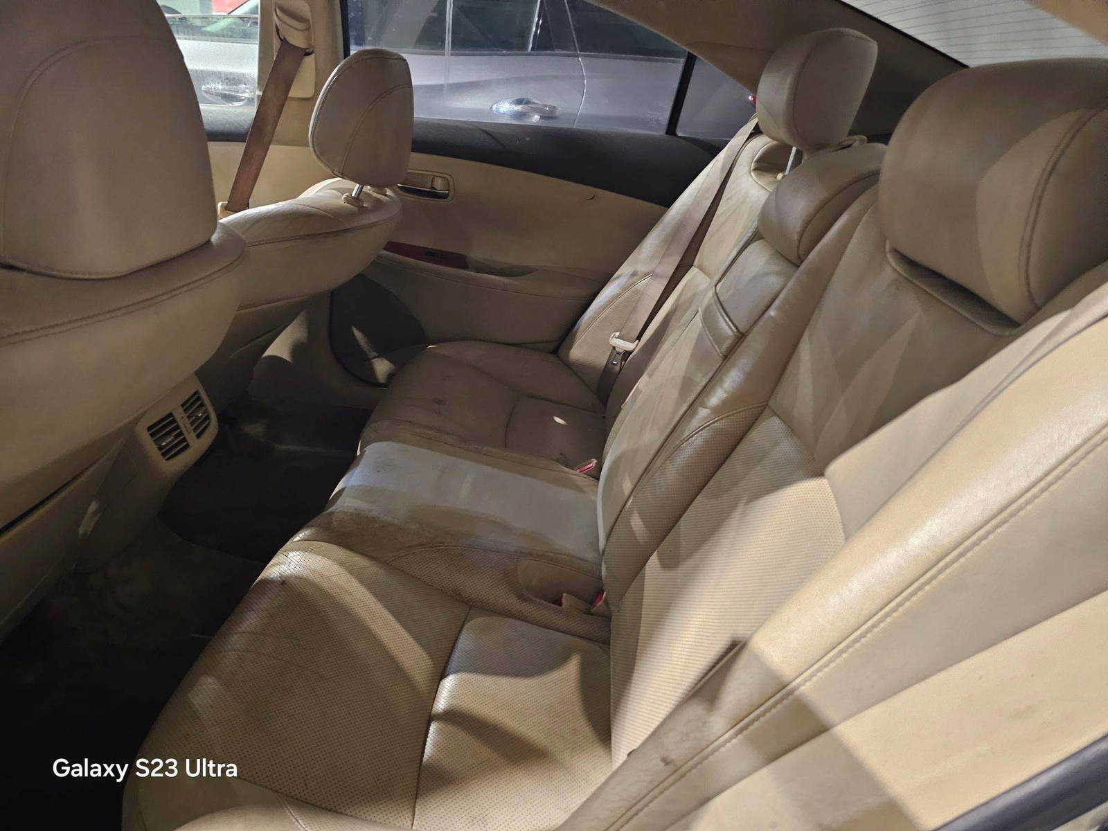 2011 LEXUS ES 350 — 196812 Miles — Lot B2470101 — Main - Marhaba Auctions Used Cars - Image 8