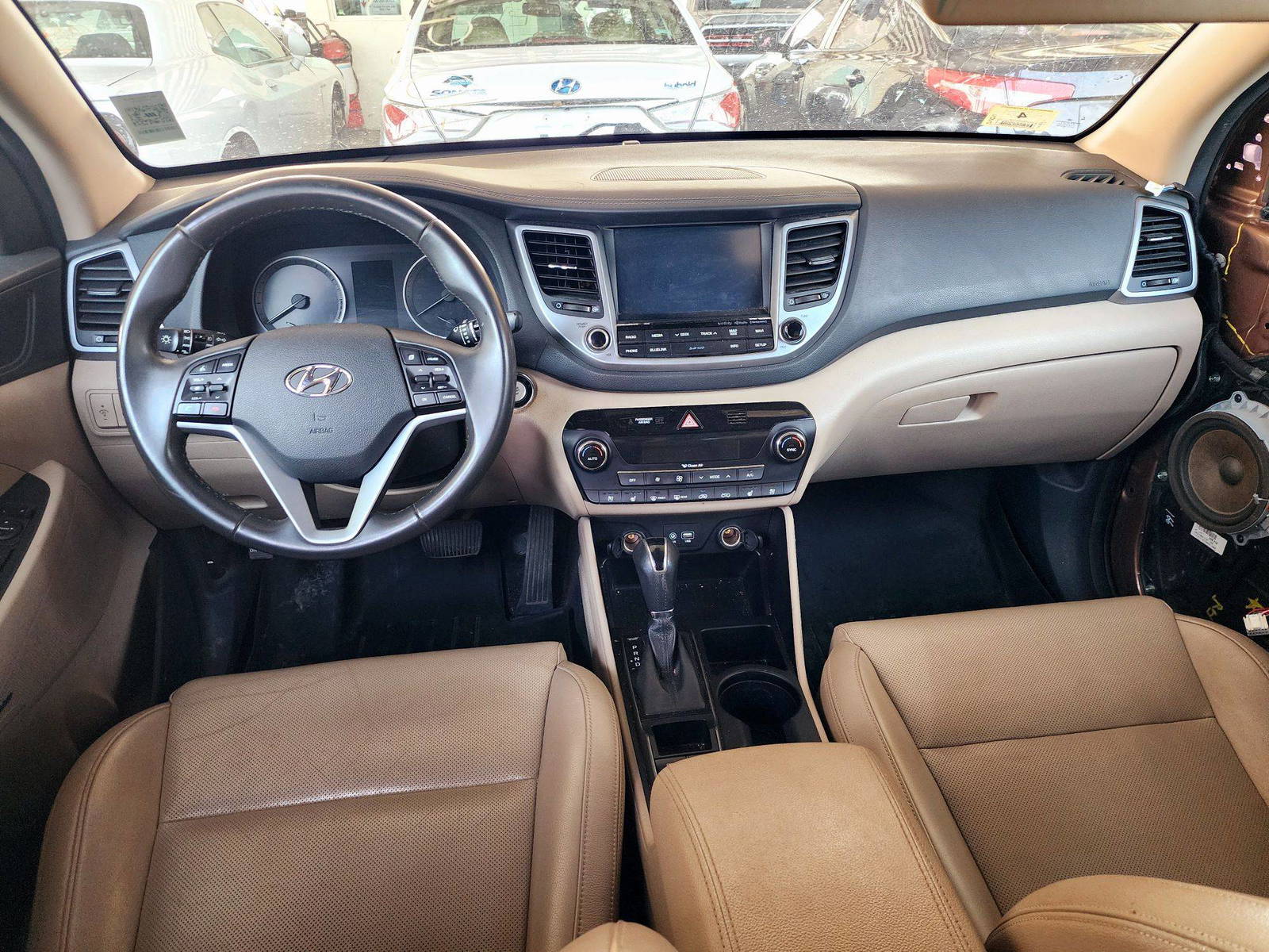 2017 HYUNDAI TUCSON — 117815 Miles — Lot 27HU319926 — Souq - Marhaba Auctions Used Cars - Image 7