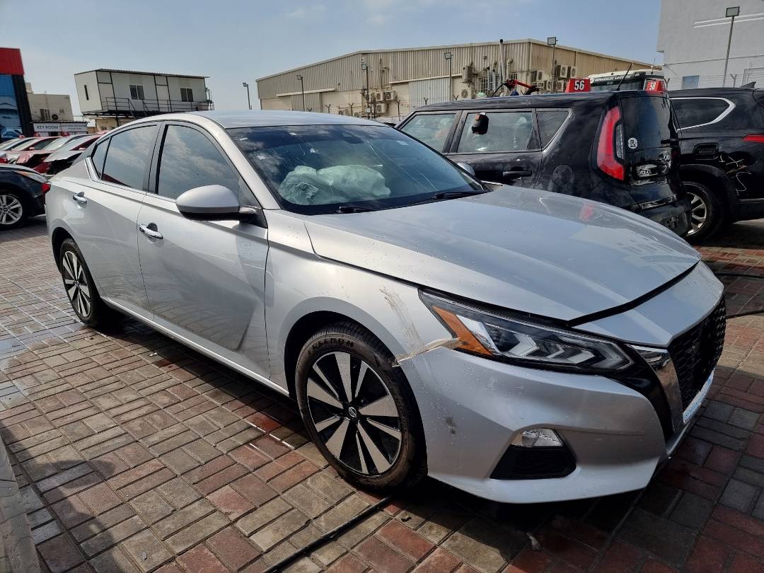 2021 NISSAN ALTIMA — 69627 Miles — Lot 40776707 — Souq - Marhaba Auctions Used Cars - Image 4