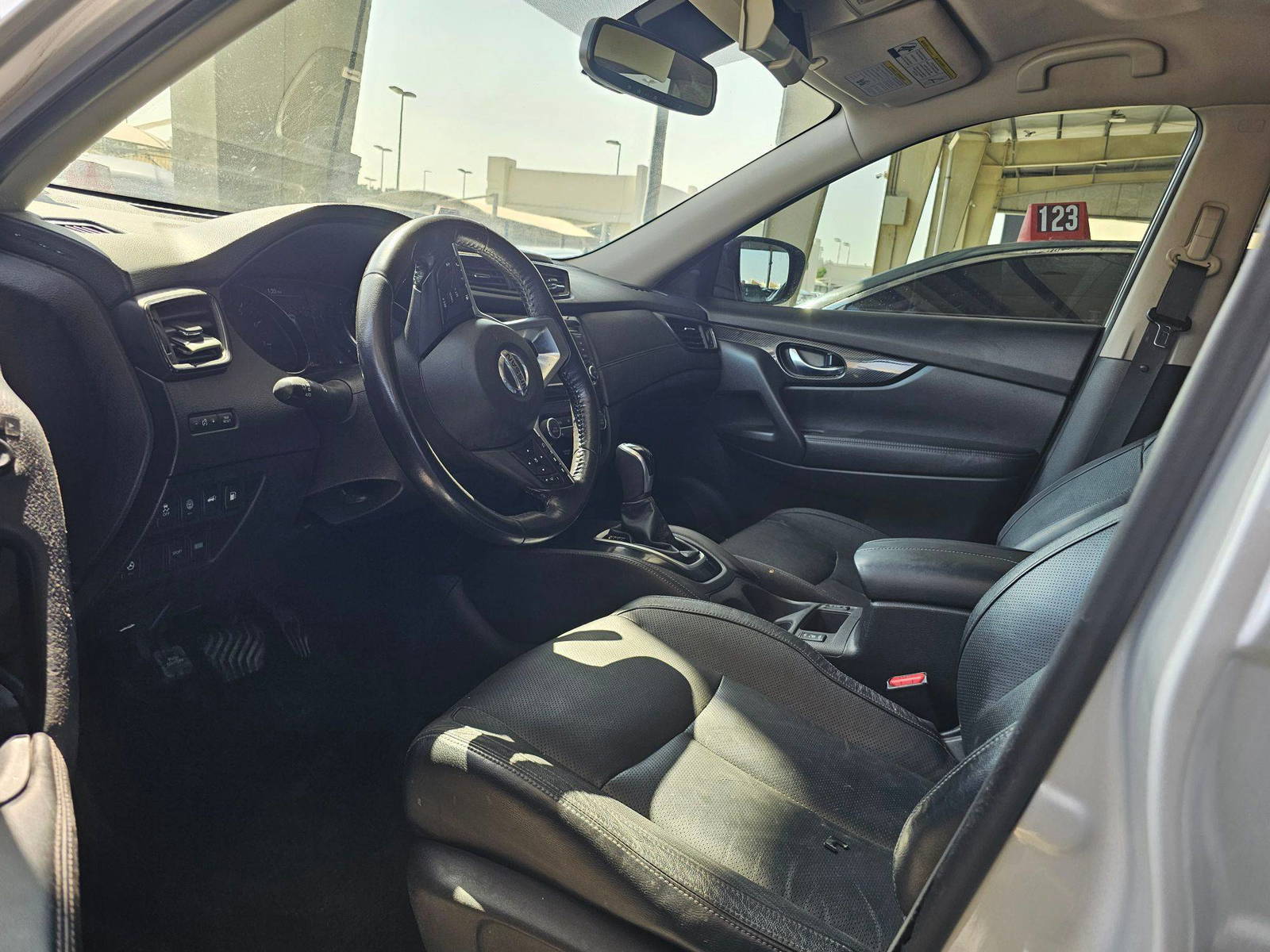 NISSAN ROGUE 2018 - Marhaba Auction Used Cars - Image 9