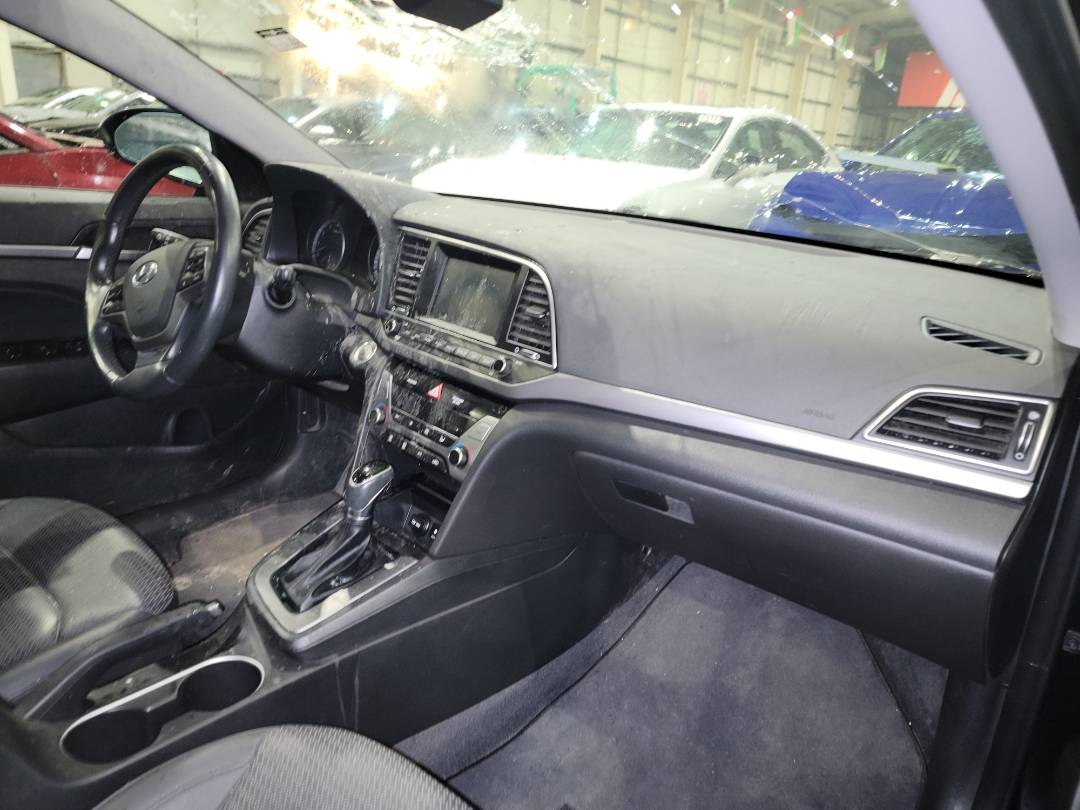2018 HYUNDAI ELANTRA — 101880 KM — Lot 53412673 - Marhaba Auctions Used Cars - Image 6