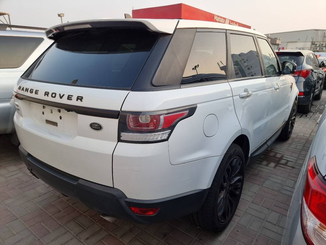 2016 LAND ROVER RANGE ROVER SPORT SUPERCHARGED — 95391 Miles — Lot 102041 — Souq - Marhaba Auctions Used Cars - Image 5