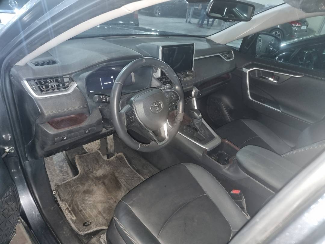 2025 TOYOTA RAV4 — 8076 KM — Lot D188241 — Ind. 12 - Marhaba Auctions Used Cars - Image 8