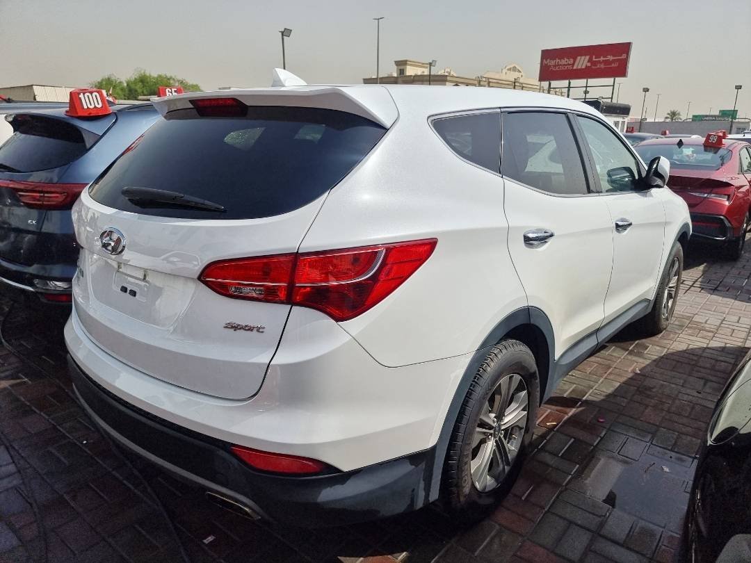 2016 HYUNDAI SANTA FE — 163273 Miles — Lot 125487 — Souq - Marhaba Auctions Used Cars - Image 3