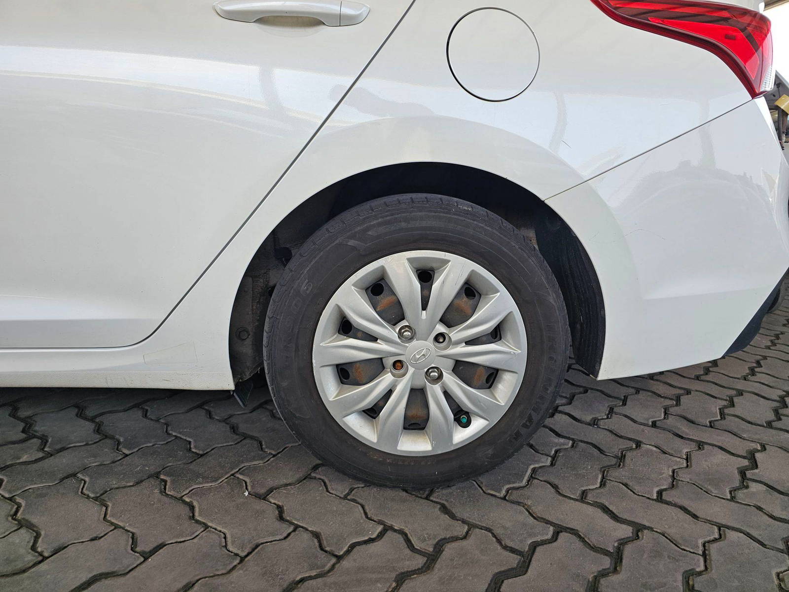 HYUNDAI ACCENT 2021 - Marhaba Auction Used Cars - Image 11