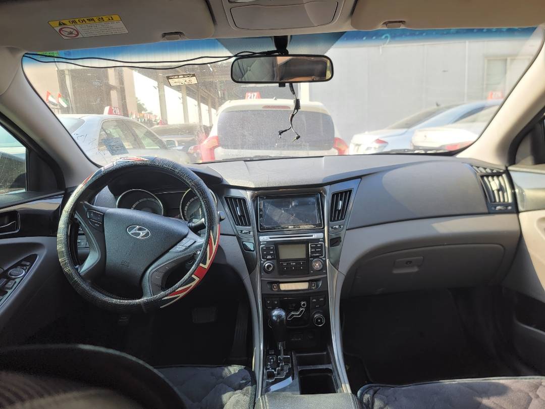2010 HYUNDAI SONATA — 282107 KM — Lot A090940 — Main - Marhaba Auctions Used Cars - Image 8